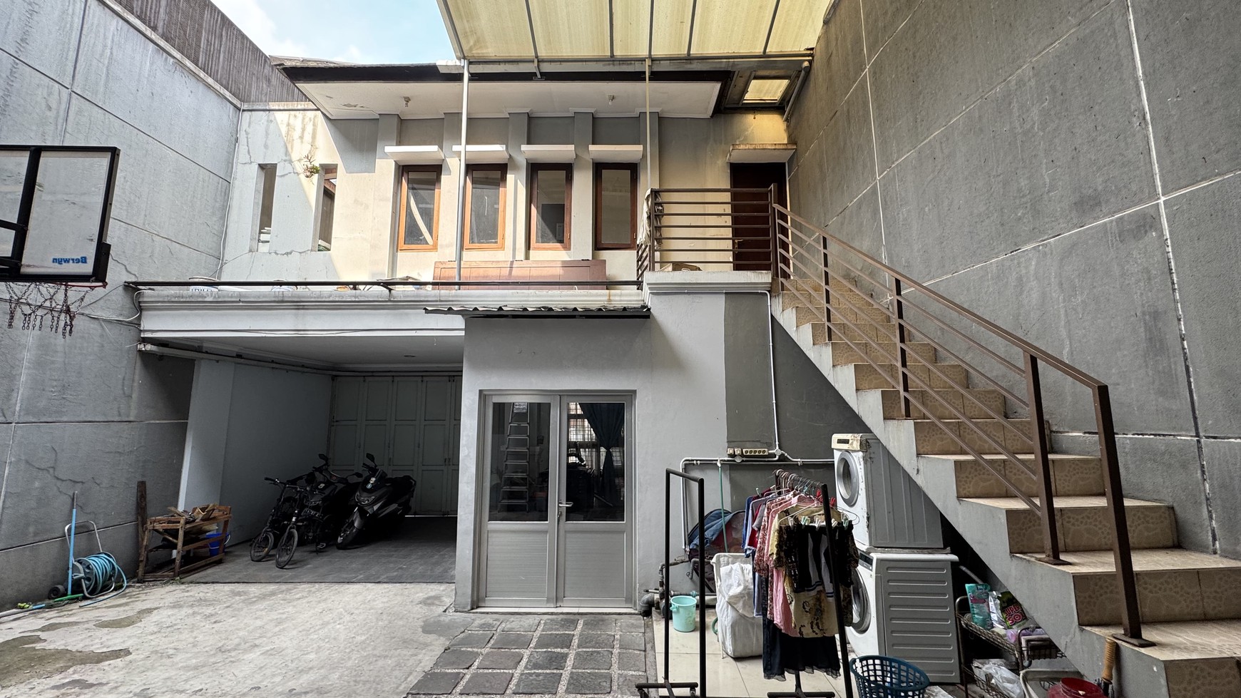 Dijual Rumah Siap Pakai Sayap Suryasumantri