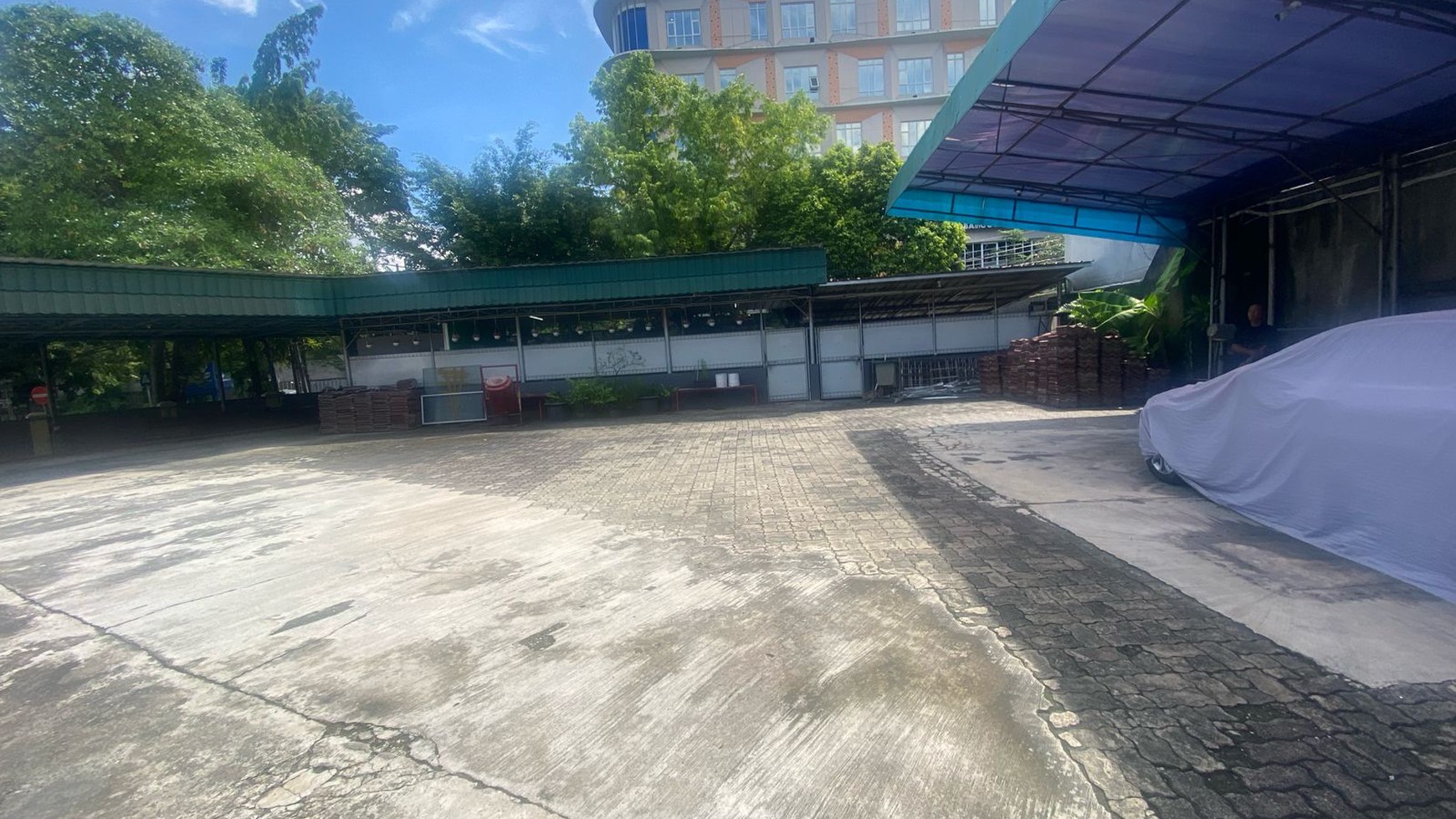 Rumah Luas 2 Lantai Siap Huni dan Cocok Untuk Kumpul Keluarga Besar.