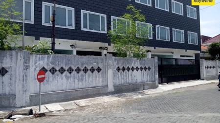 Dijual Rumah 3 lantai di Putat Indah Timur Surabaya