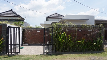 MINIMALISTIC HOUSE