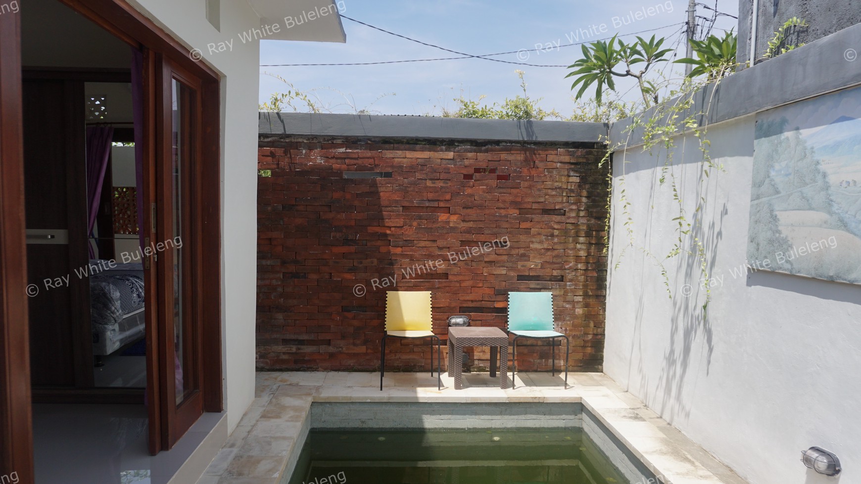 MINIMALISTIC HOUSE