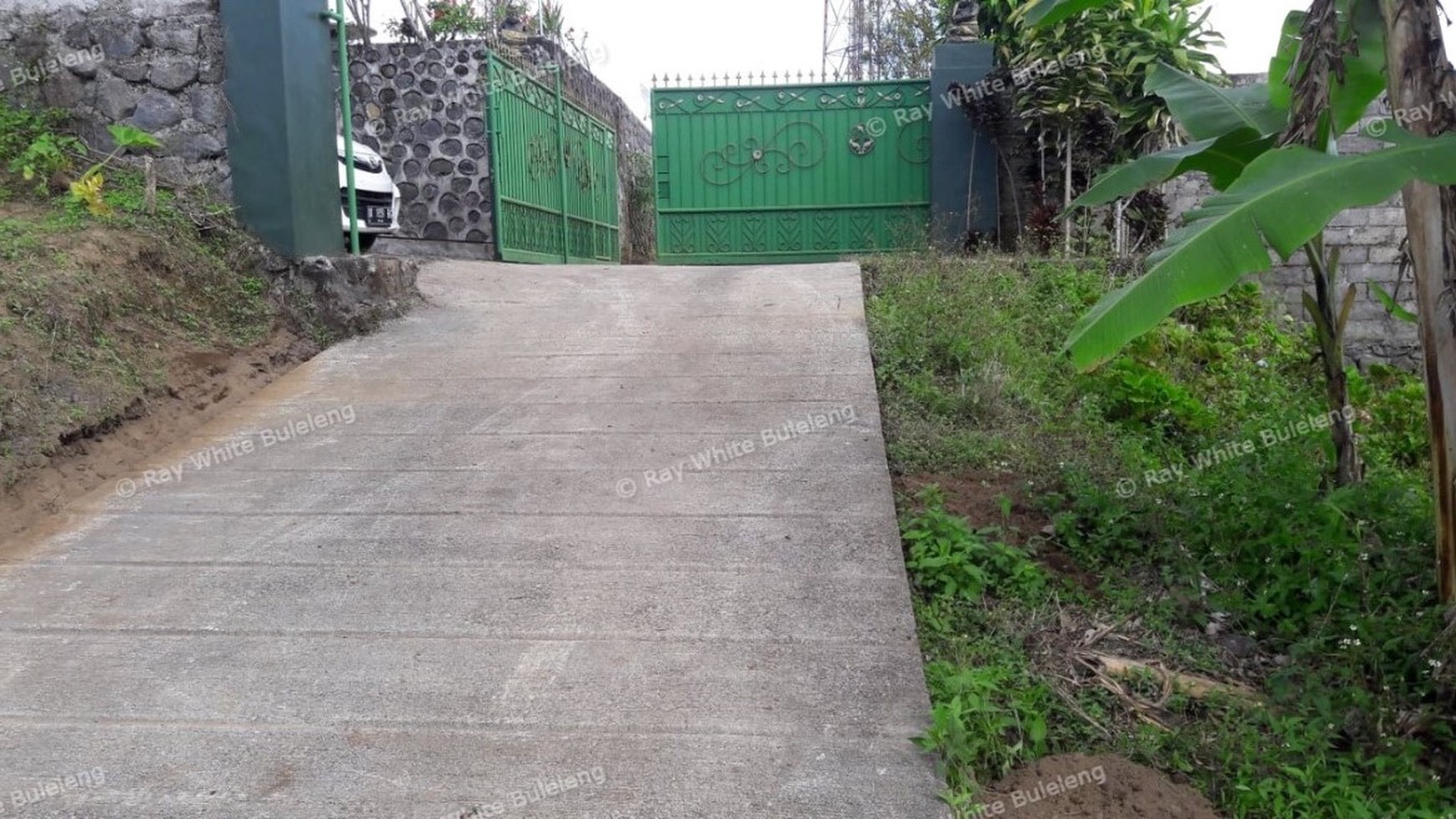 Price Dropped From 1,360,000,000,- To IDR 1,080,000,000,-. Freehold Land (With IMB) For Sale (+Bonus Guesthouse)