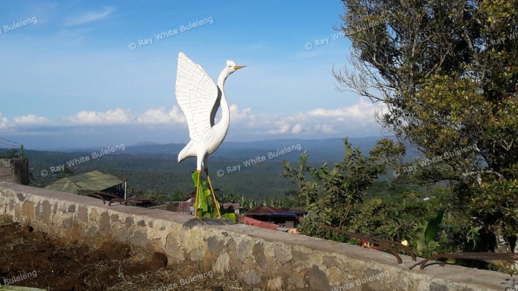 Price Dropped From 1,360,000,000,- To IDR 1,080,000,000,-. Freehold Land (With IMB) For Sale (+Bonus Guesthouse)