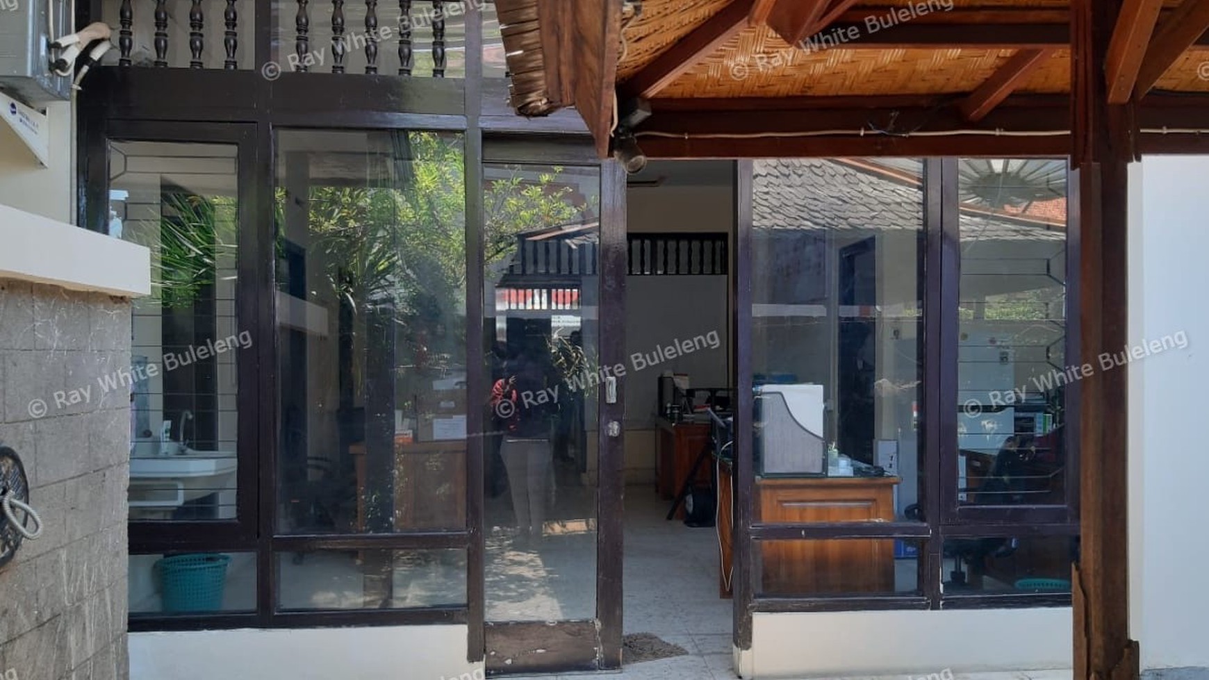 HOUSE FOR SALE IN DOWNTOWN SINGARAJA