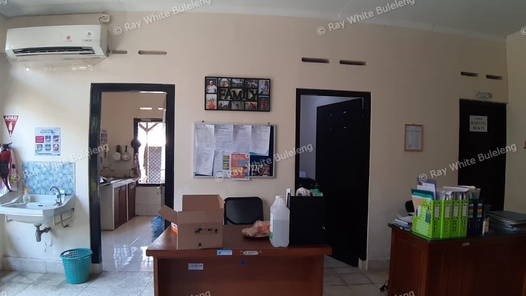 HOUSE FOR SALE IN DOWNTOWN SINGARAJA