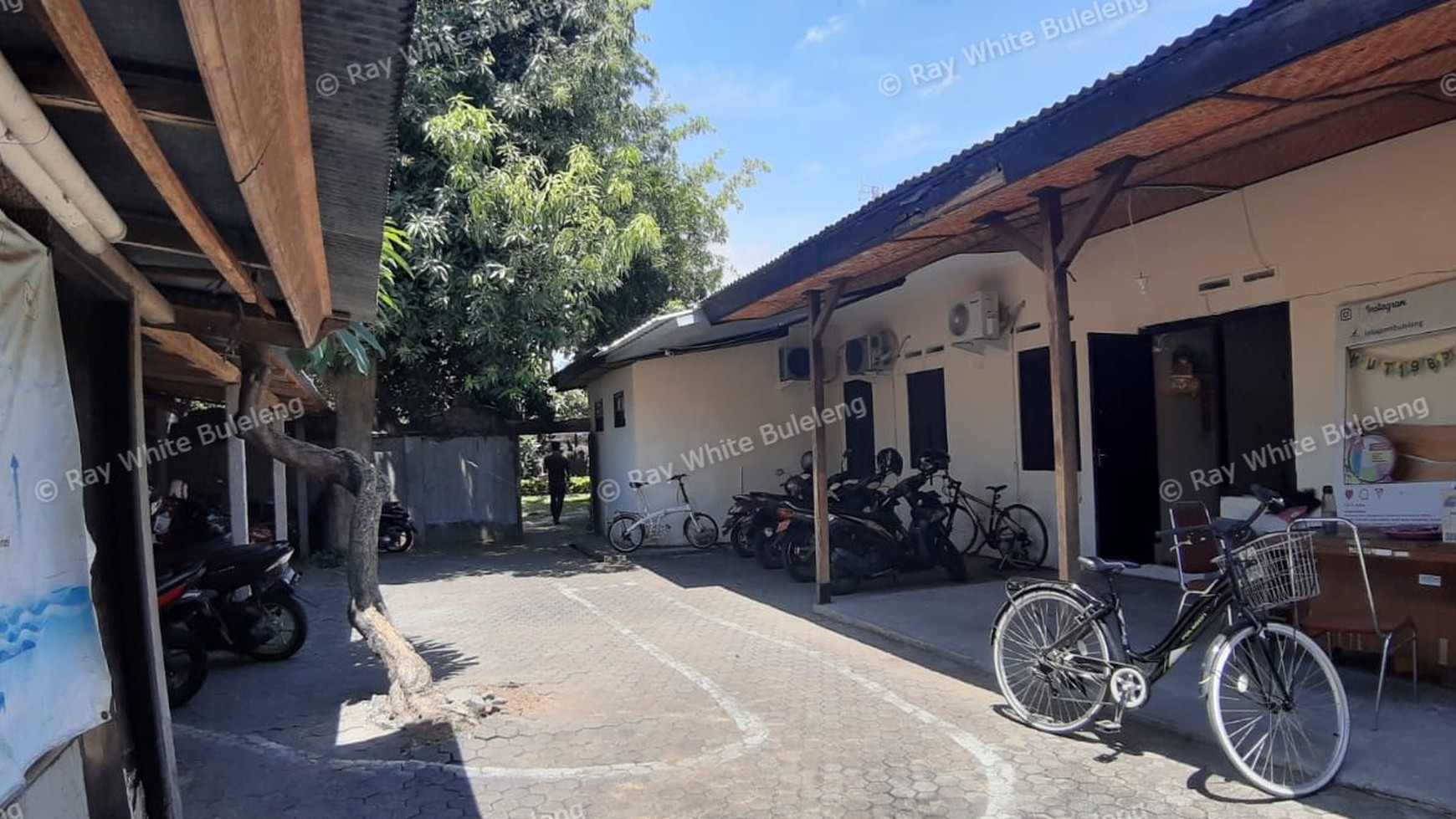 HOUSE FOR SALE IN DOWNTOWN SINGARAJA