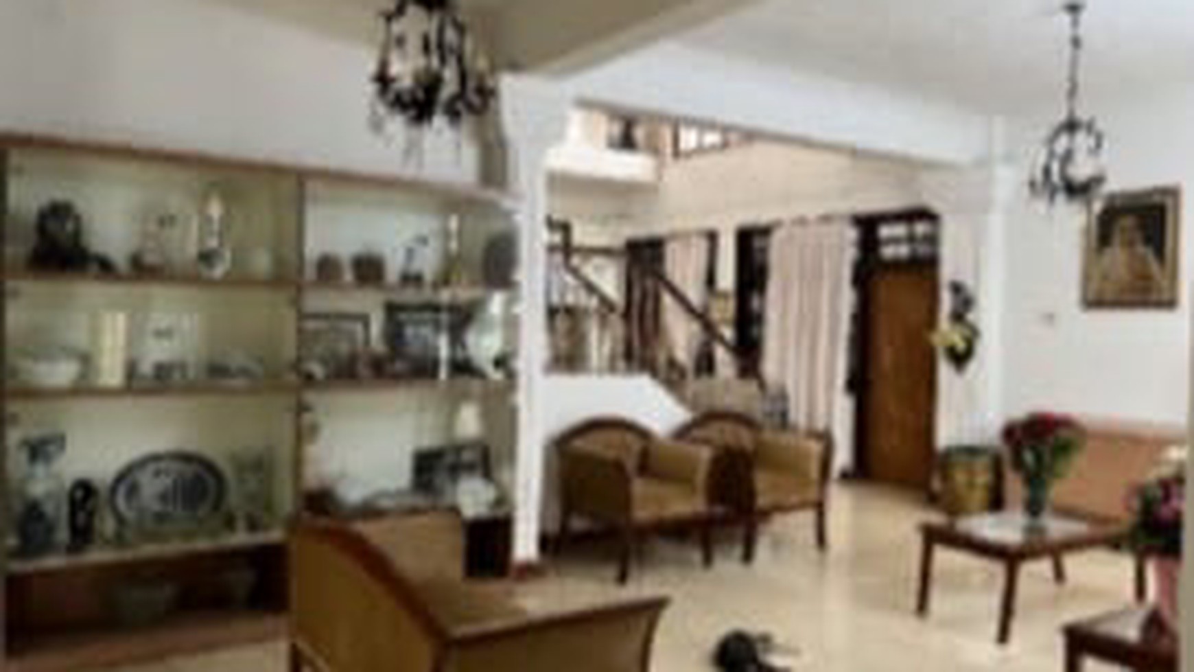 Dijual Rumah Tua Terawat Baik, Lokasi Strategis di Pinggir Jalan Raya Sumur Batu, Kemayoran - Jakarta Pusat