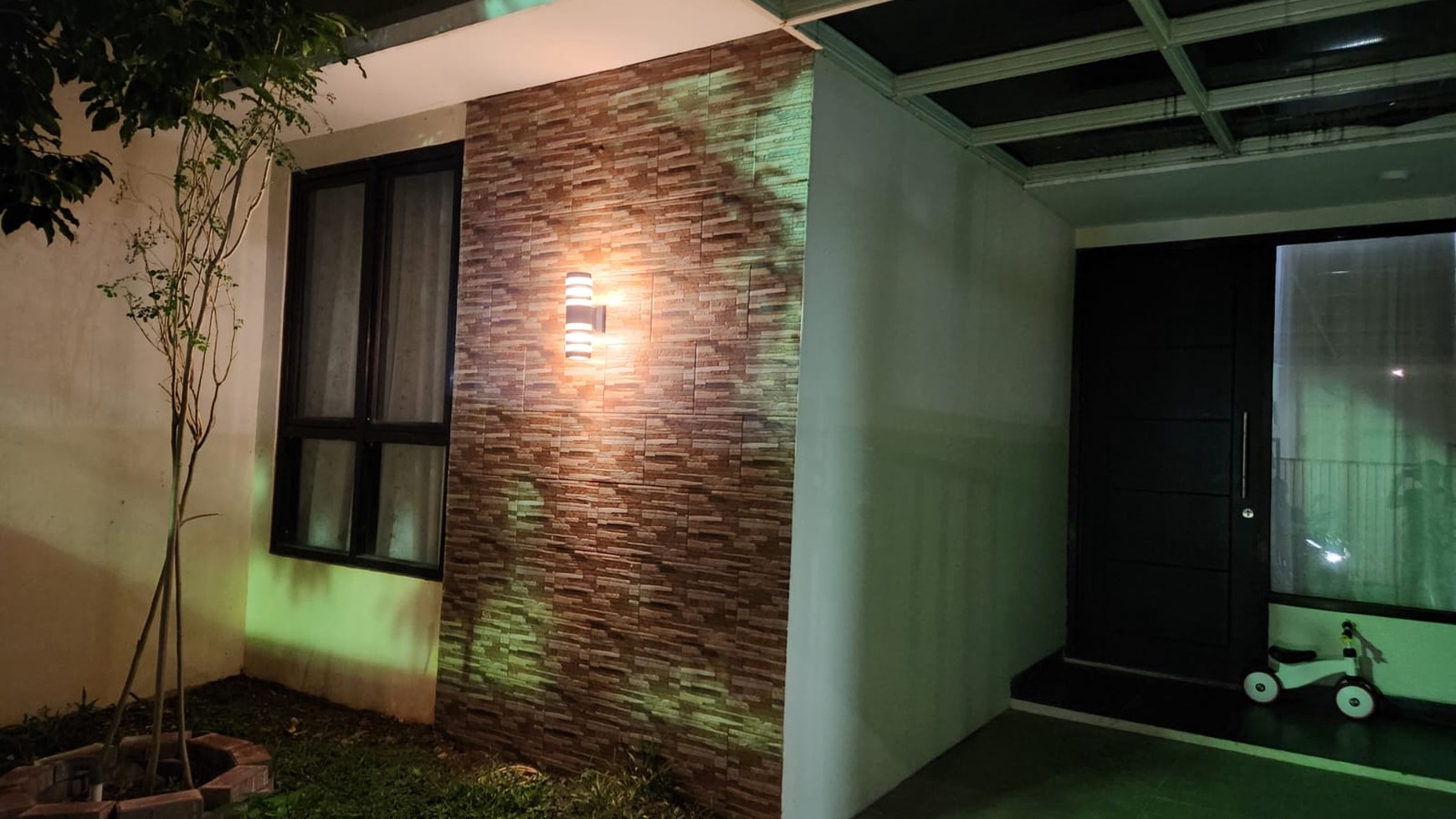 Rumah Minimalis Bagus Siap Huni di Puri Bintaro Hijau Pondok Aren Tangerang Selatan.