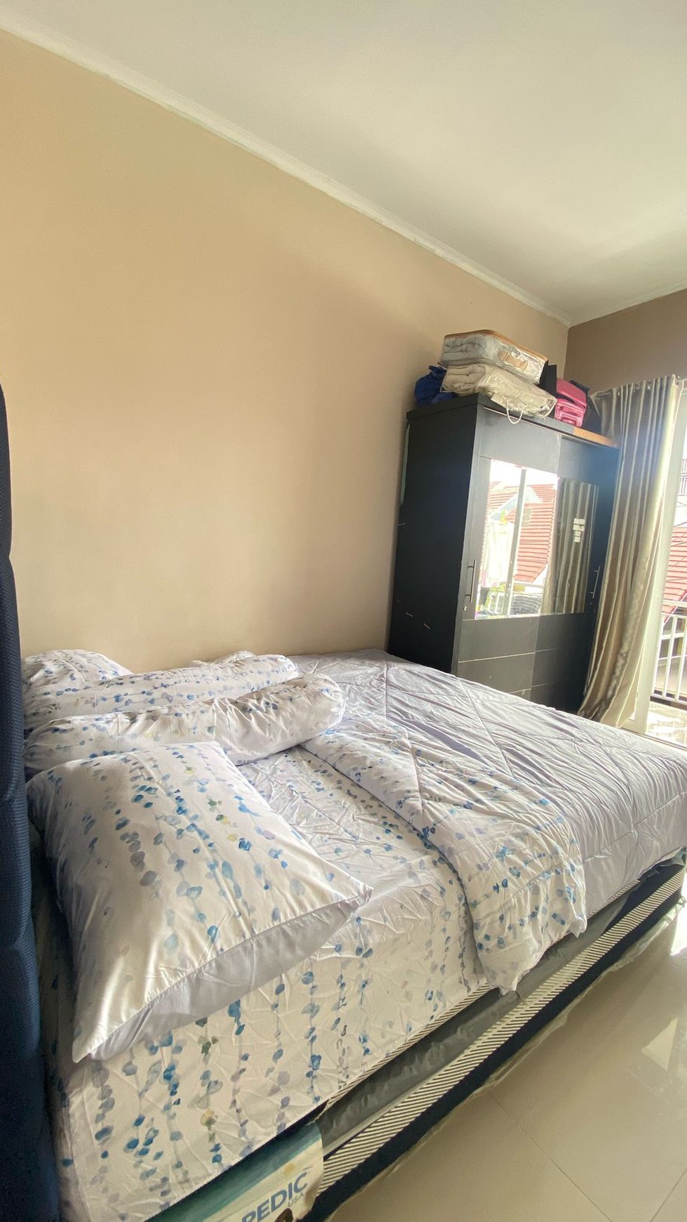 Termurah. Rumah modern minimalis Tria Adara Residence, Ciputat