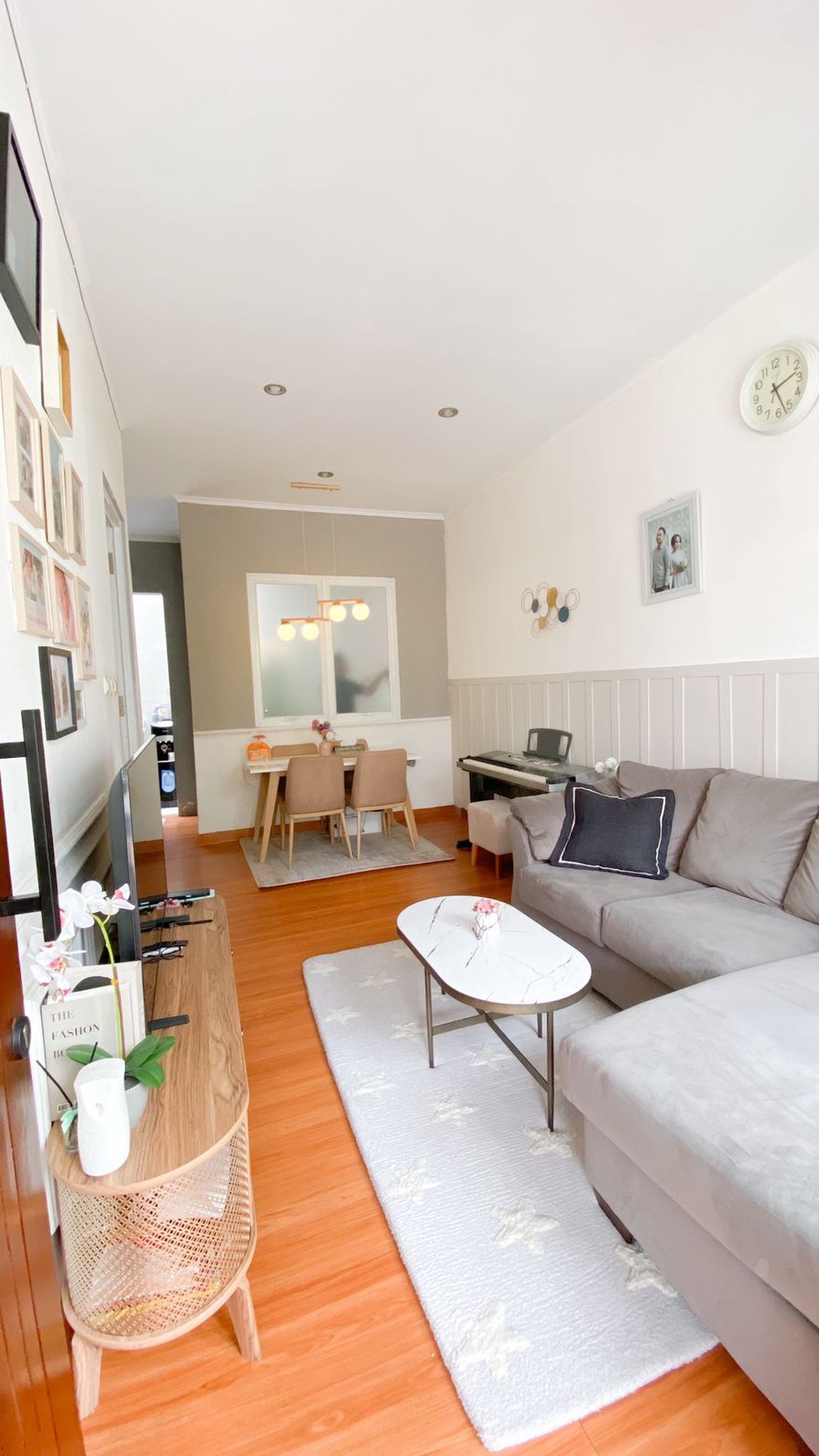 Termurah. Rumah modern minimalis Tria Adara Residence, Ciputat