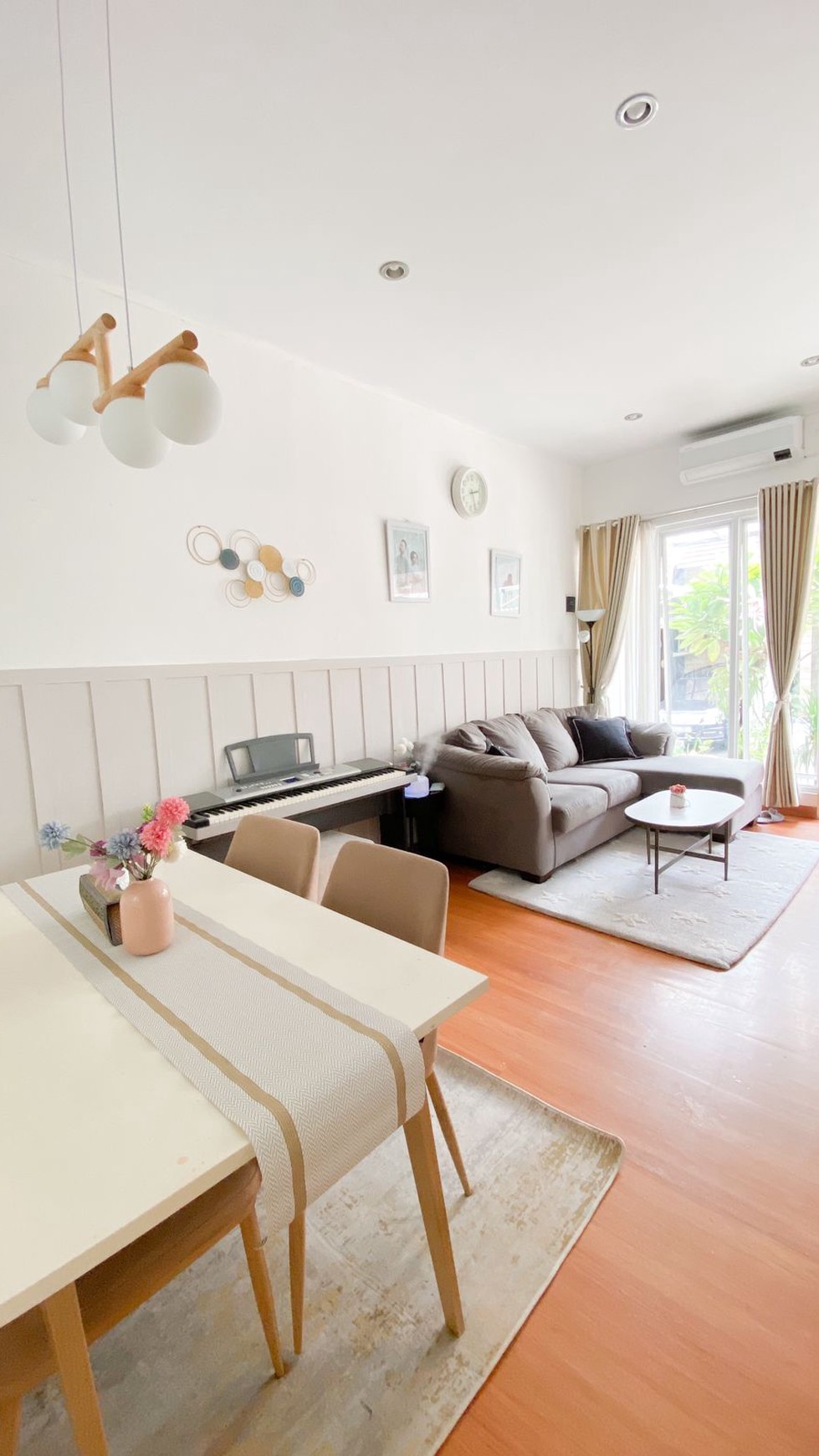 Termurah. Rumah modern minimalis Tria Adara Residence, Ciputat