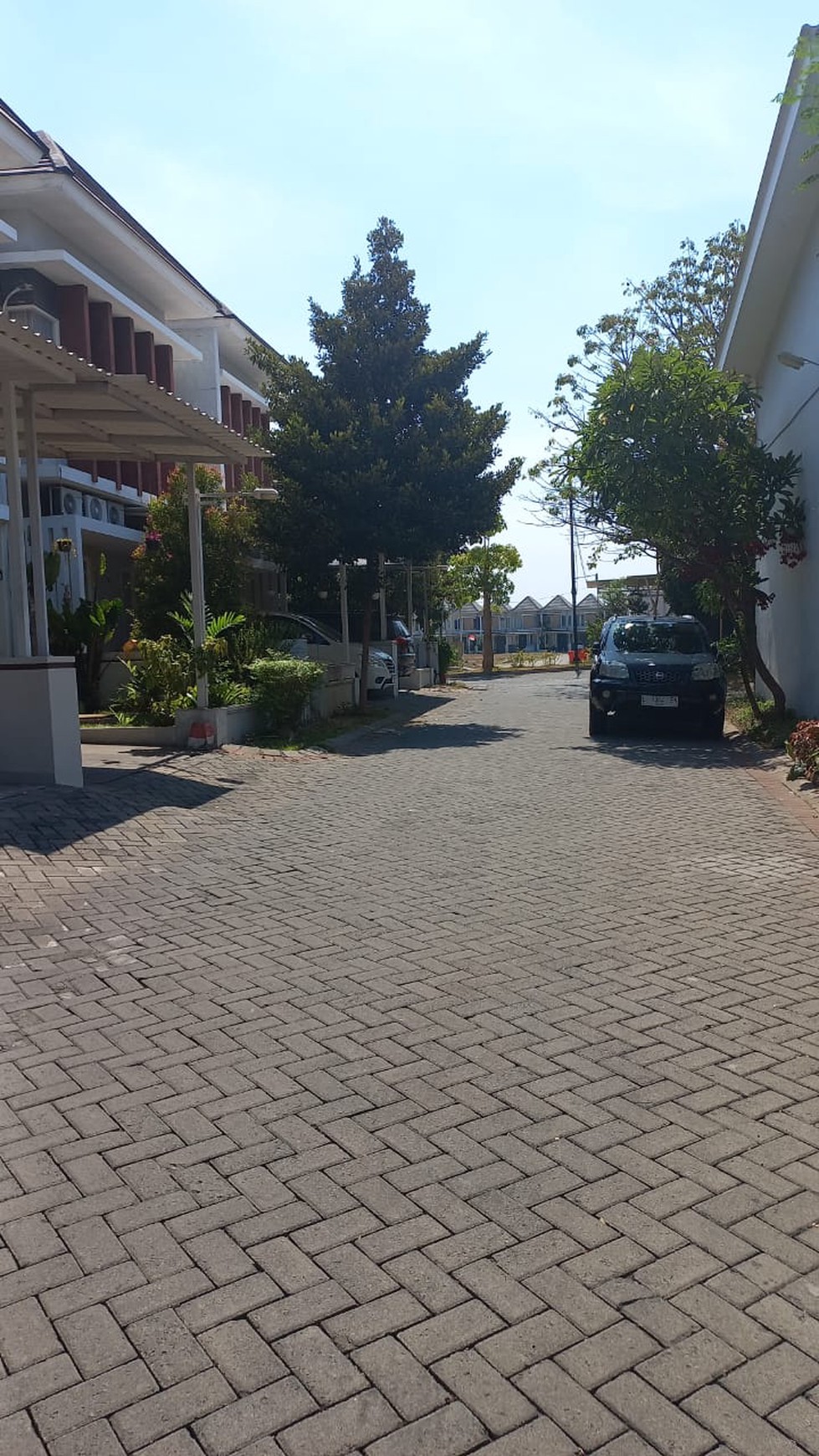 Dijual rumah bagus 2 lantai di wisata semanggi Surabaya Timur