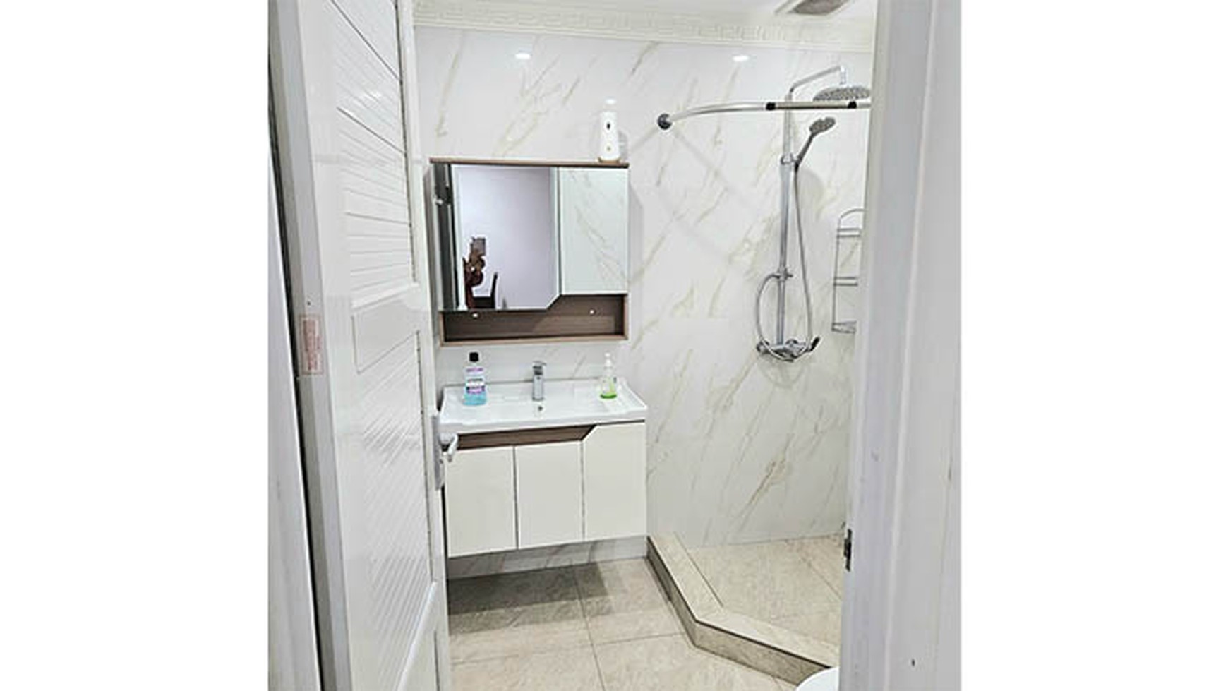Apartemen Cosmo Residence, Dekat Grand Indonedia