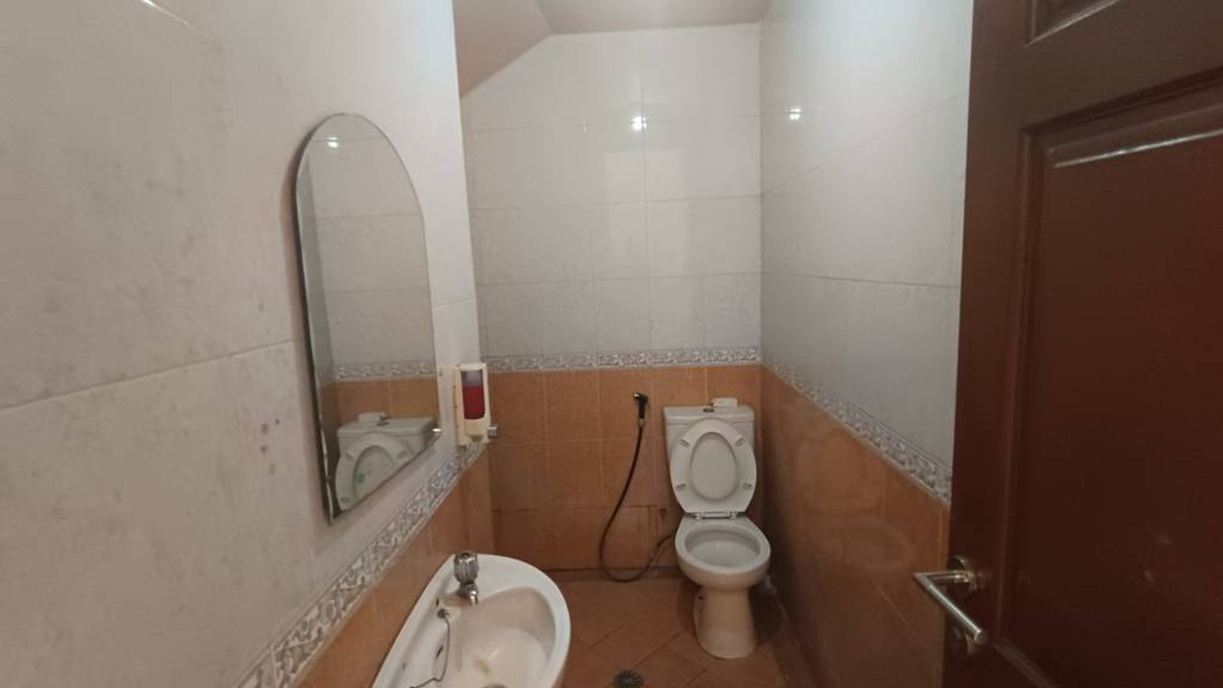 Townhouse Asri & Nyaman Lokasi Strategis di Fatmawati, Pondok Labu, Cilandak, Jakarta Selatan 