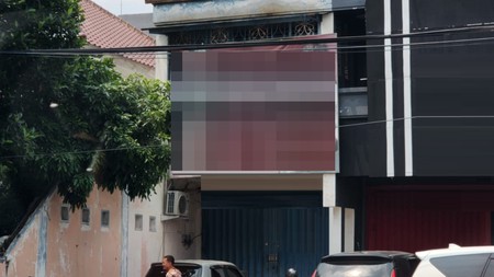 Disewakan Ruko 2 lantai di Jl Kutai Darmo Surabaya Pusat