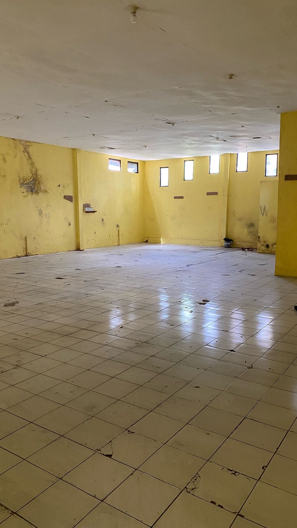 Disewakan Gudang 450 Meter Persegi Lokasi Dekat Ringroad Barat