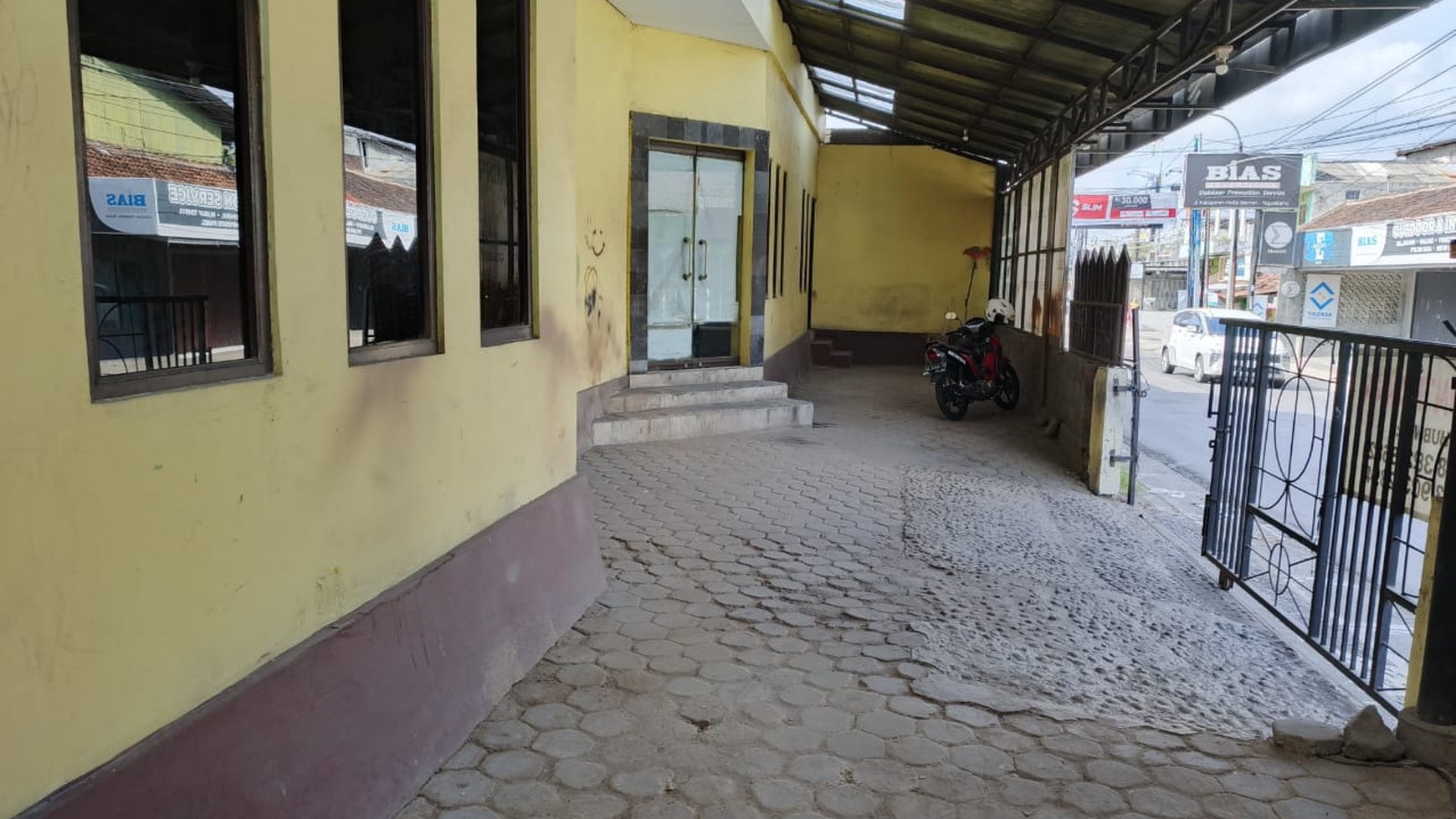 Disewakan Gudang 450 Meter Persegi Lokasi Dekat Ringroad Barat