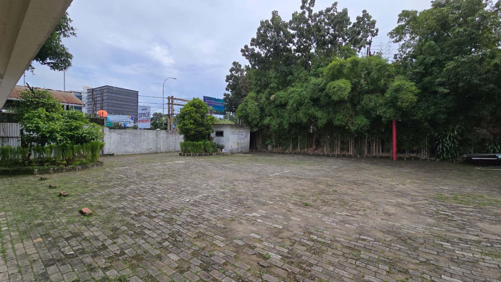 Rumah Hitung Kavling di Jl Ciputat Raya, Kebayoran Baru, Jakarta Selatan