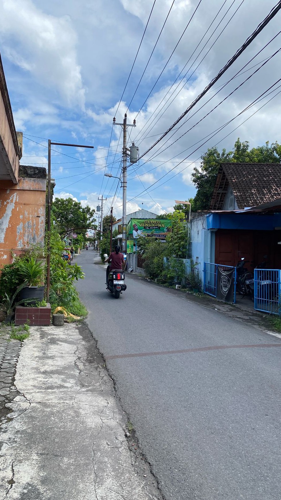 Tanah Bangunan 347 Meter Persegi Lokasi Dekat Xt Square