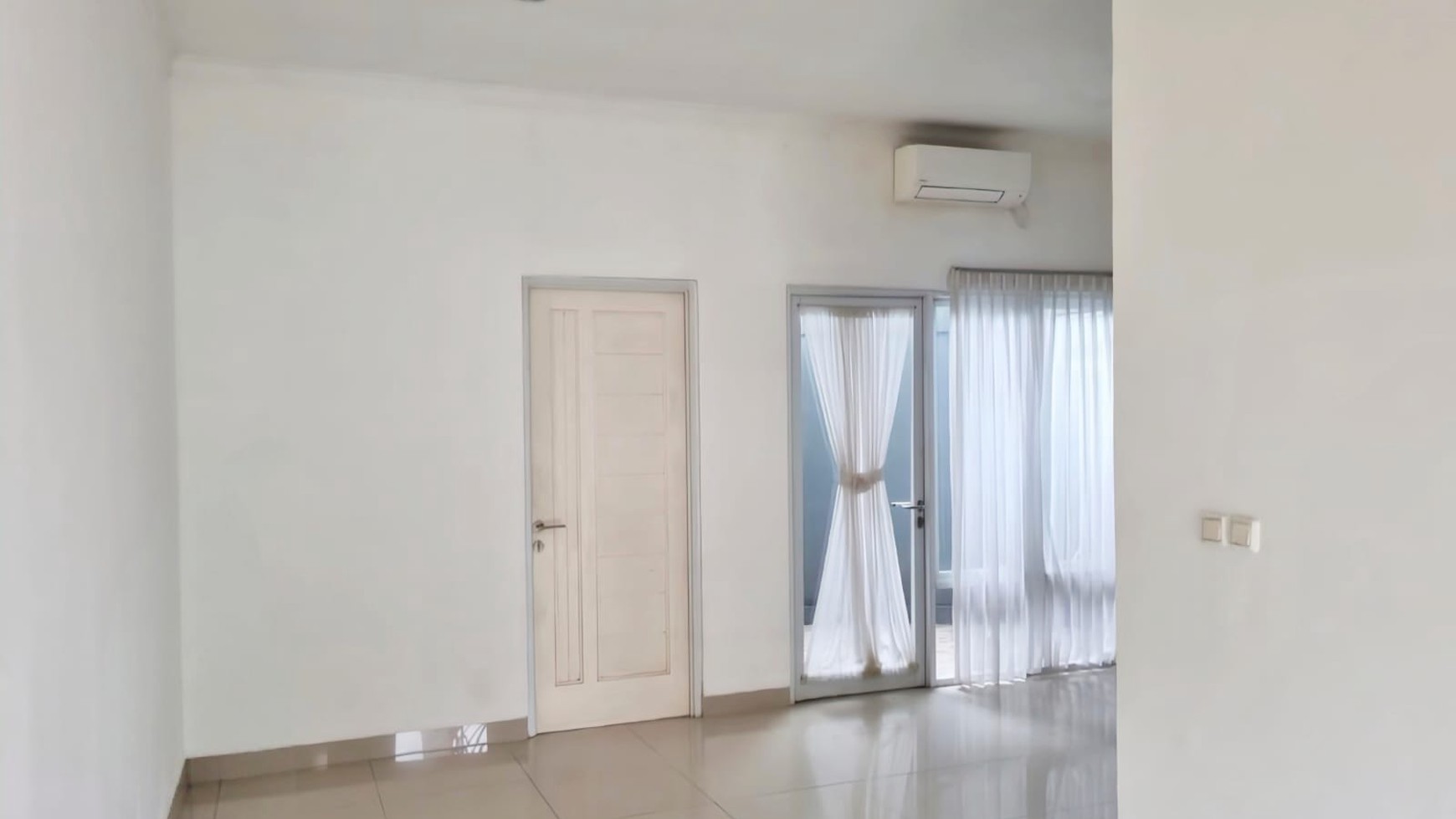 Rumah Bagus Di River Park Bintaro Jaya Sektor 8