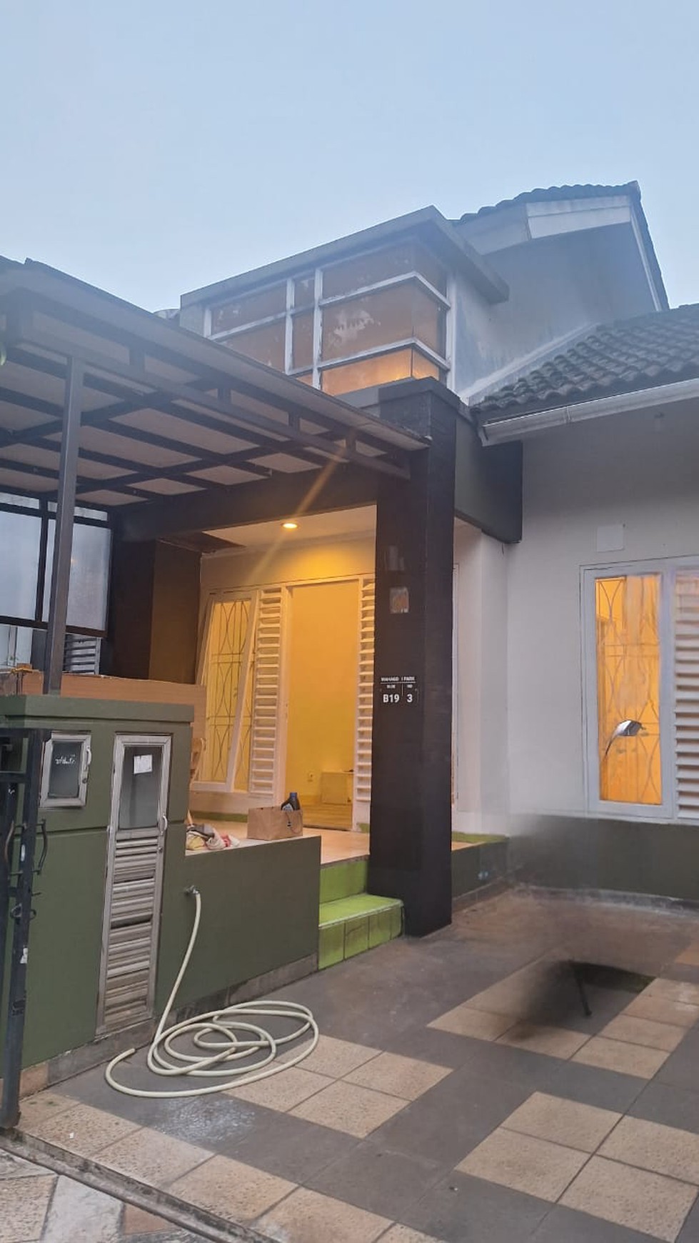 Rumah Bagus Di Mahagoni Park Graha Raya Bintaro Jaya