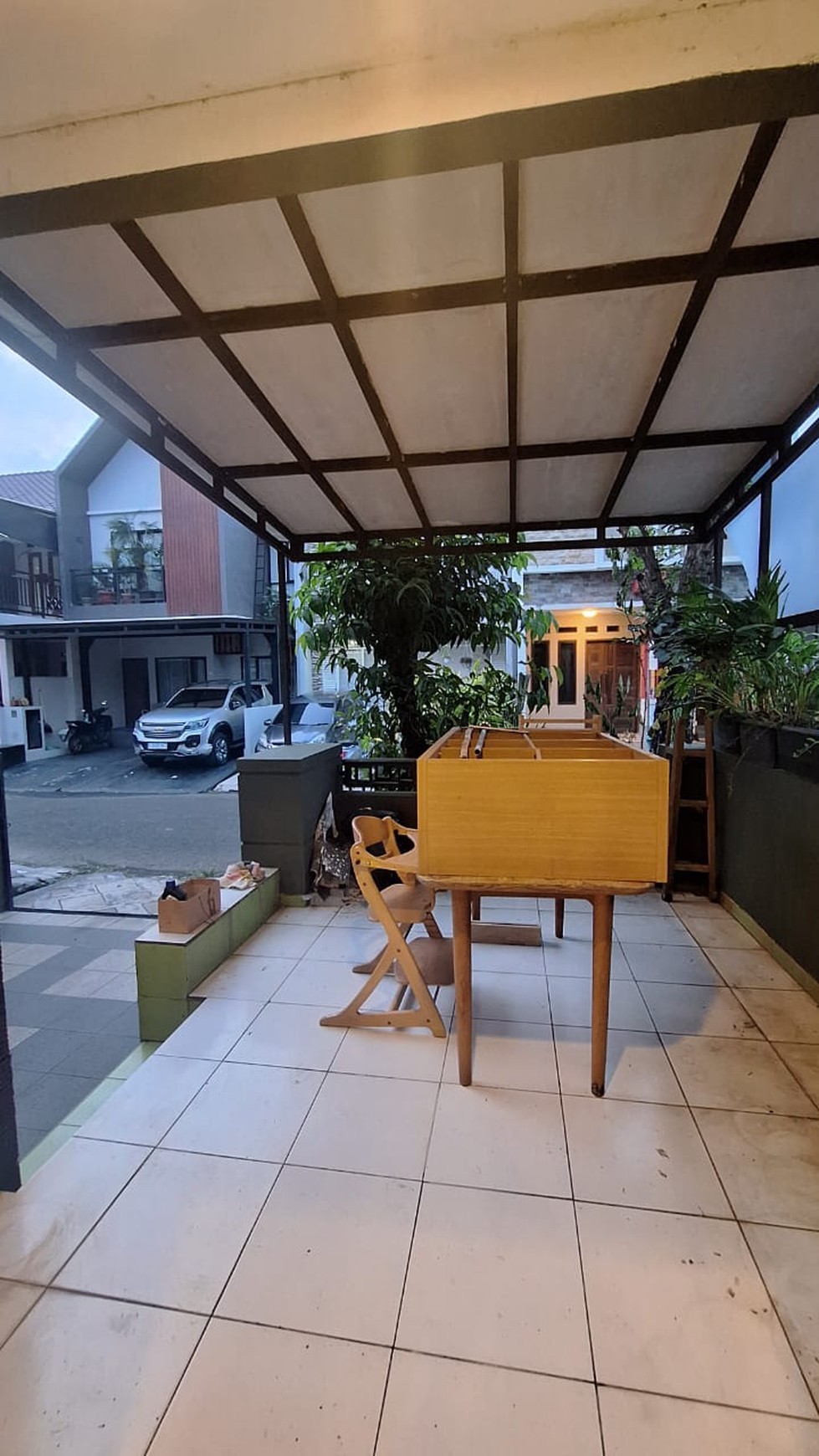 Rumah Bagus Di Mahagoni Park Graha Raya Bintaro Jaya