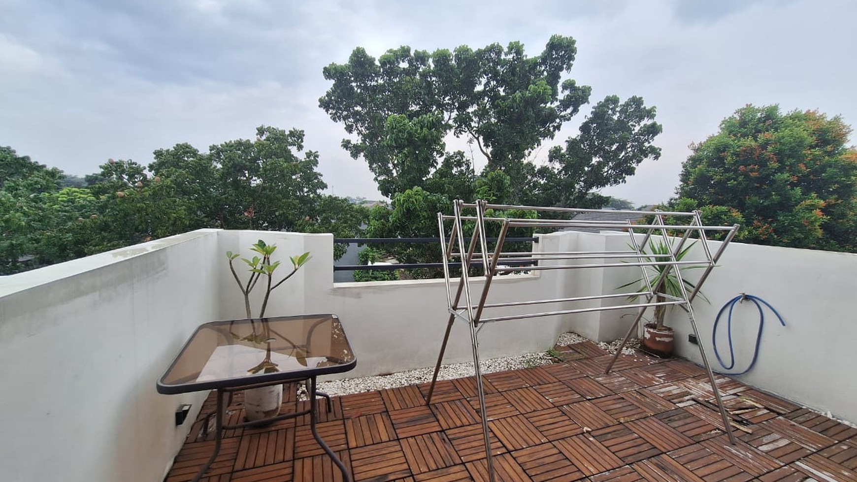 Rumah Bagus Di Mahagoni Park Graha Raya Bintaro Jaya