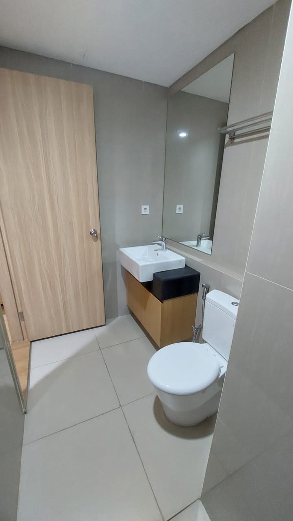 Apart Siap Huni Di Apart Embarcadero Pondok Aren Kota Tangerang Selatan