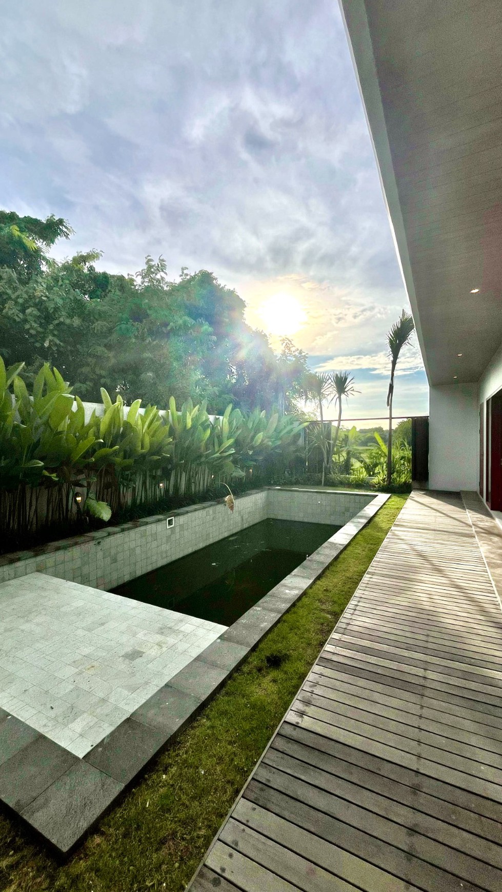 Villa 3 Bedrooms Leasehold Close Seminyak Bali