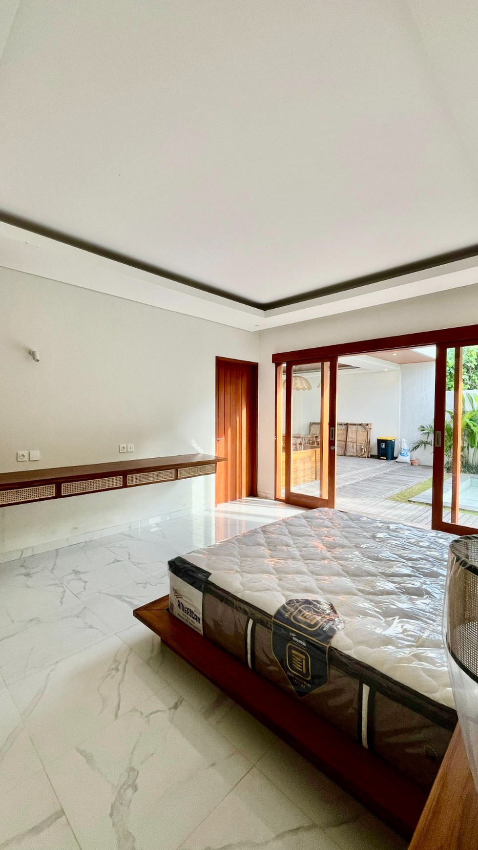 Villa 3 Bedrooms Leasehold Close Seminyak Bali
