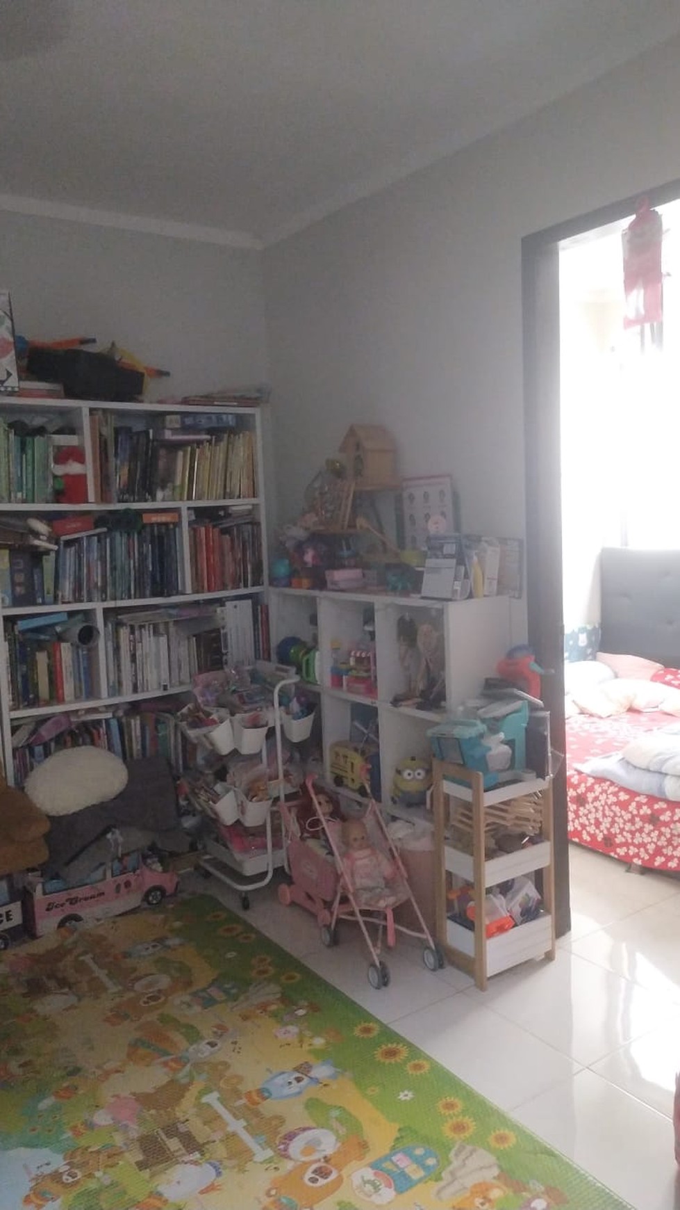 Rumah asri dan tenang di cluster Viola Graha Raya