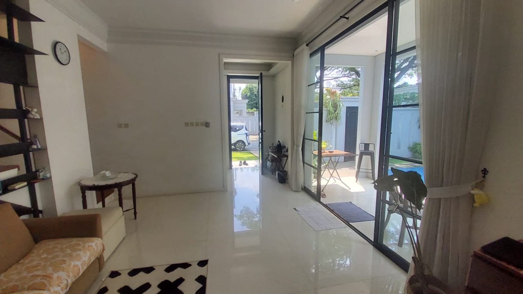 Townhouse Lingkungan Asri & Nyaman di Kemang, JakSel 