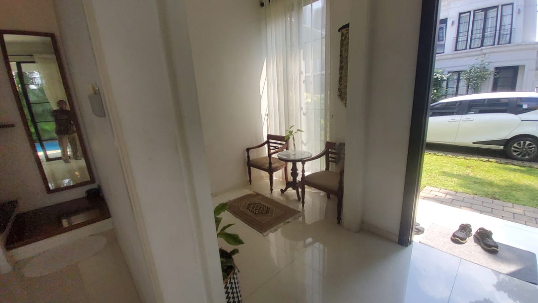 Townhouse Lingkungan Asri & Nyaman di Kemang, JakSel 