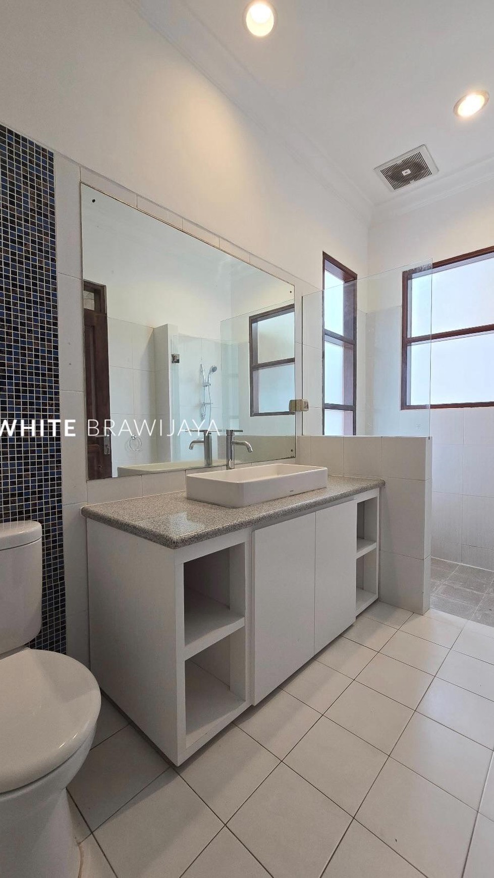 Rumah Mewah Siap Huni Area Kemang Dalam