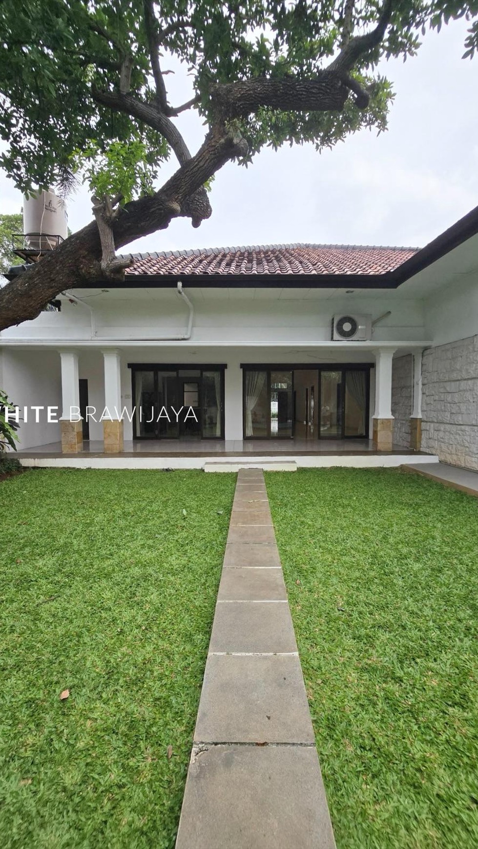 Rumah Mewah Siap Huni Area Kemang Dalam