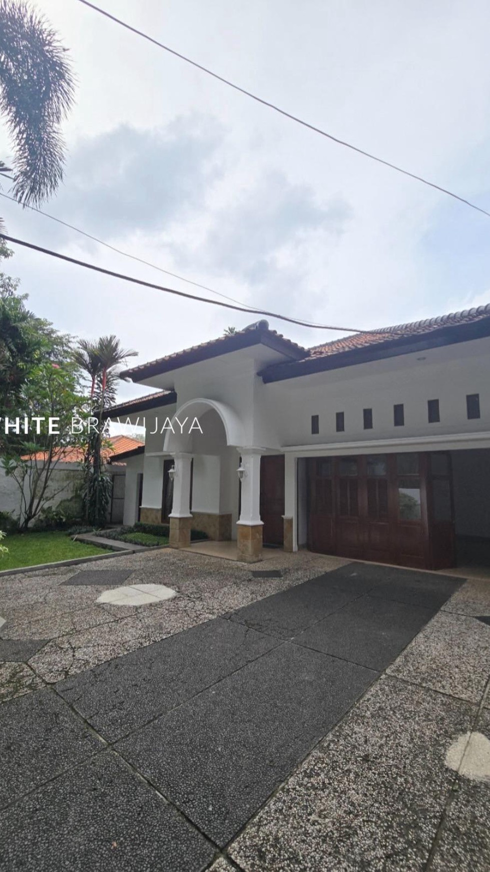 Rumah Mewah Siap Huni Area Kemang Dalam