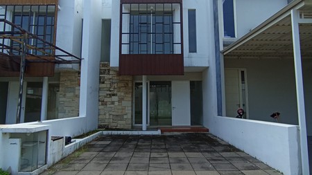 Rumah Cluster Greenwich Royal Residence, Surabaya
