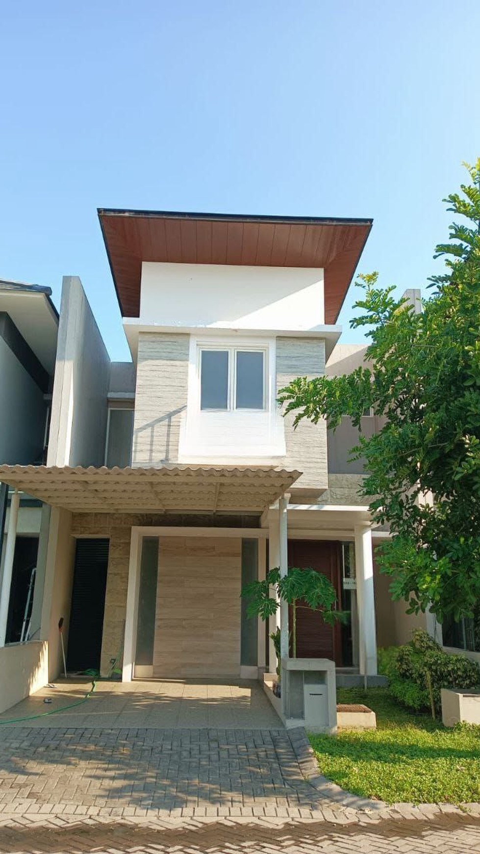 Rumah Cluster Greenwich Royal Residence, Surabaya