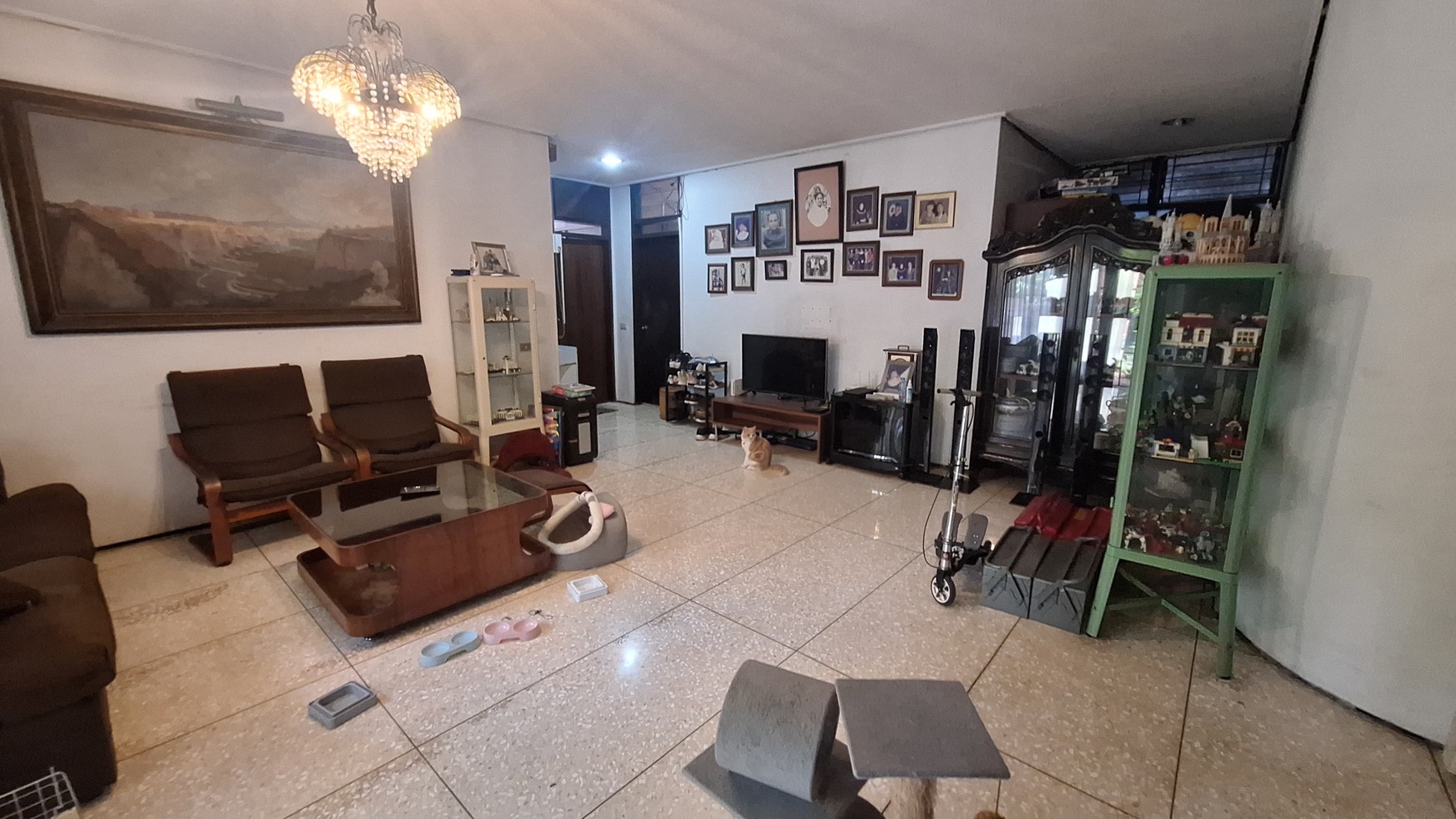 Rumah 2 Lantai Dalam Komplek di Area Tebet