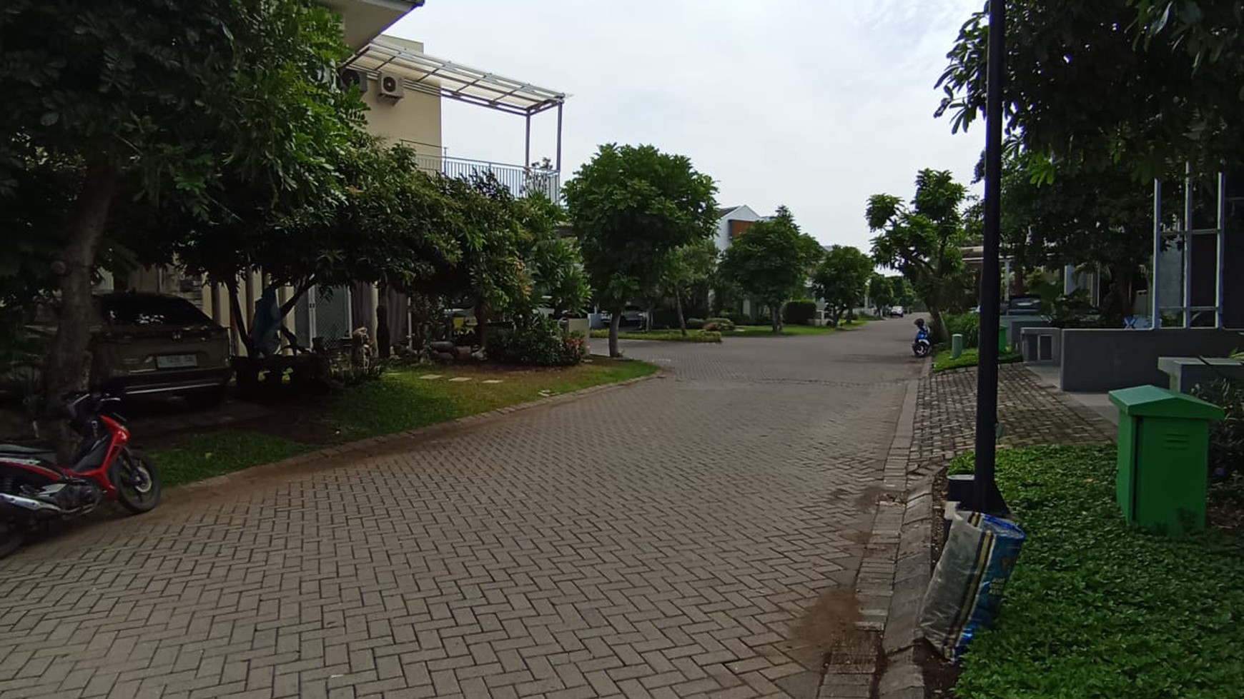 Rumah Cluster Greenwich Royal Residence, Surabaya