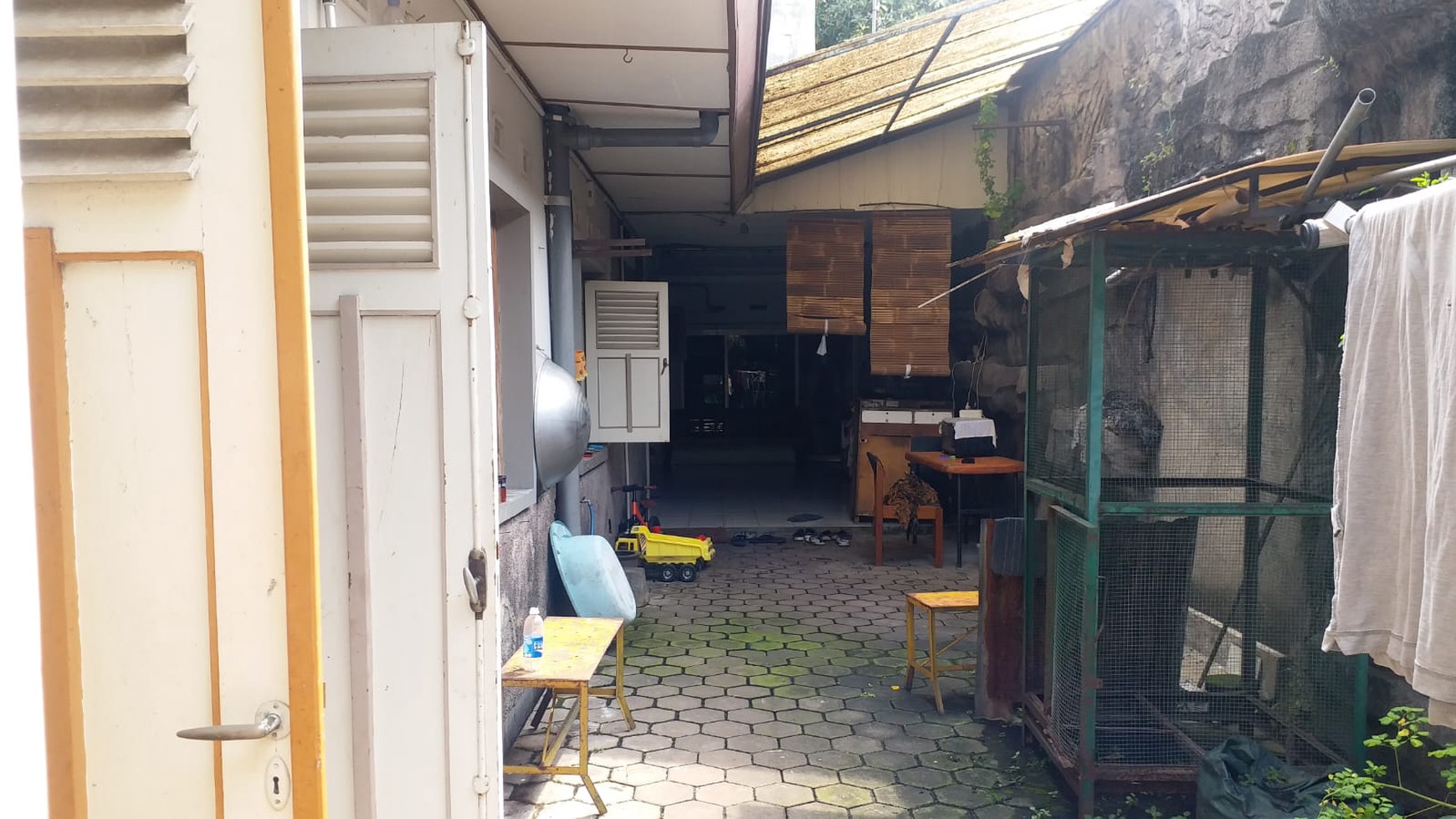 Rumah Dekat Kratonan Solo 