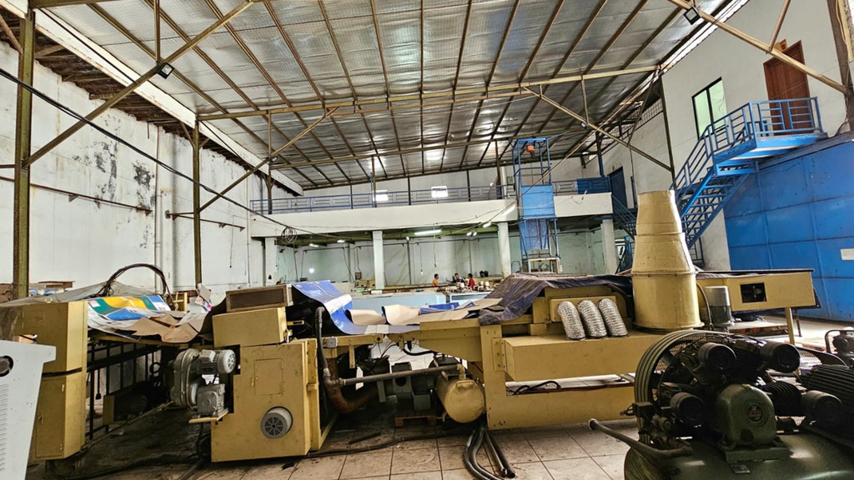 Gudang Bagus siap pakai luas 1000 m2 dan 2000 m2 di Bandengan Utara. Jakarta utara