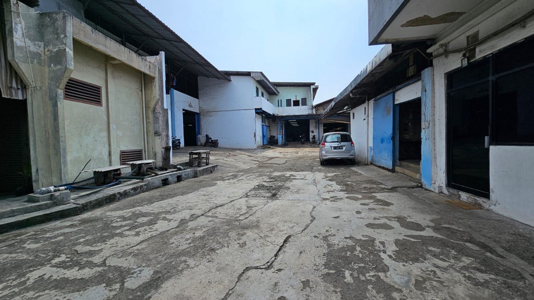 Gudang Bagus siap pakai luas 1000 m2 dan 2000 m2 di Bandengan Utara. Jakarta utara