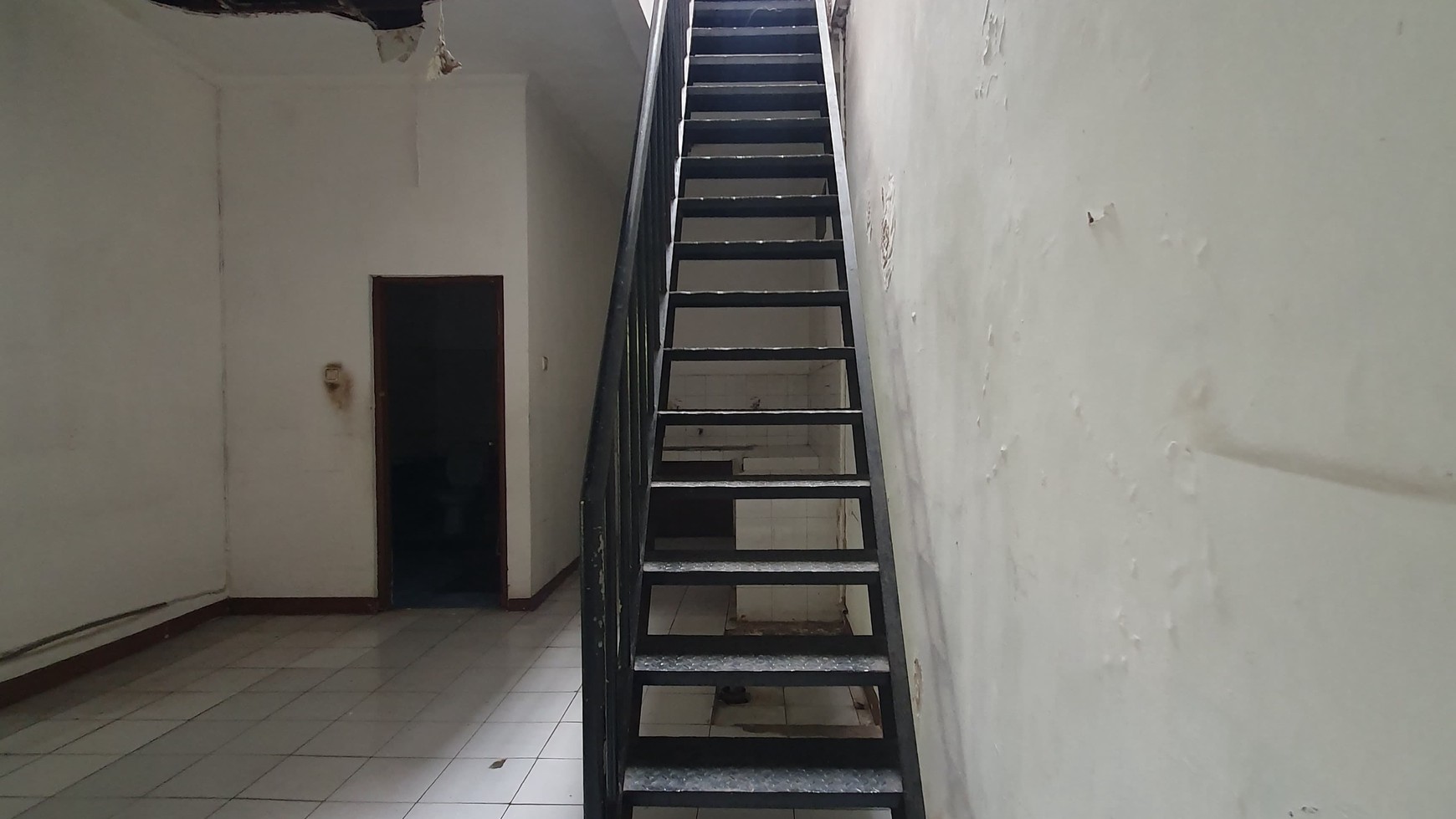 Rumah Bagus Di Jl Lele Rawamangun Jakarta Timur