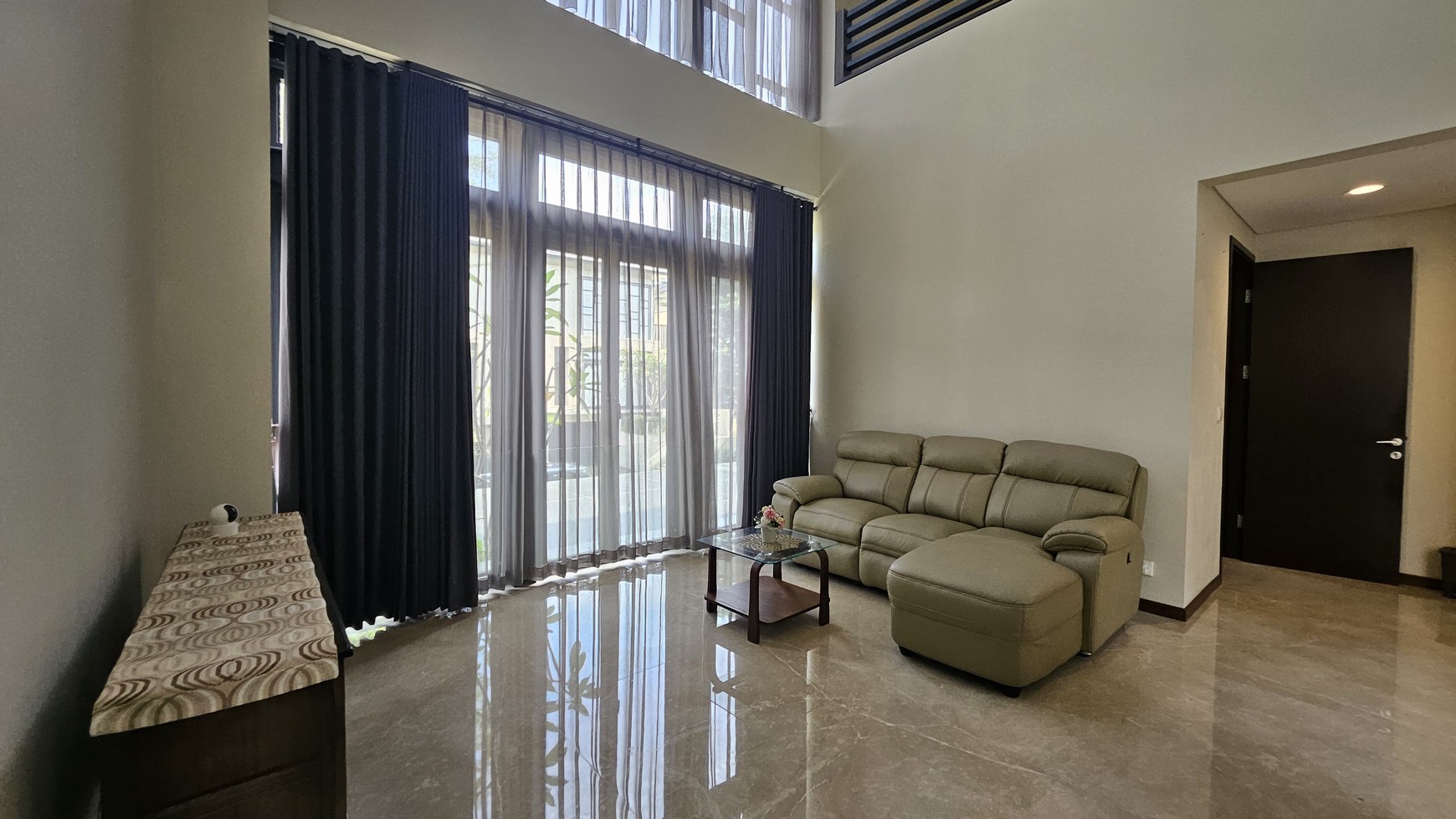 Rumah Bagus Di Nava Park , Lake Wood BSD Tangerang Selatan