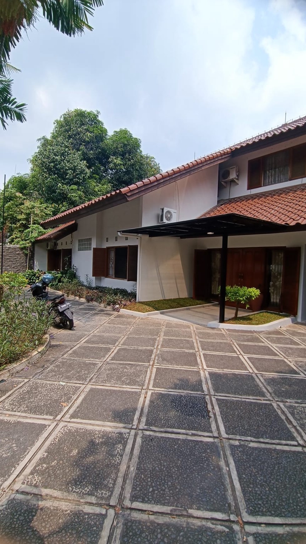 Rumah Bagus Di Jl Radio Radio Dalam Jakarta Selatan