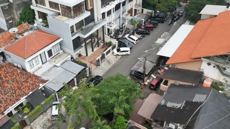 RUKO 4 lantai di Jl Padang, Setiabudi, Jakarta Selatan