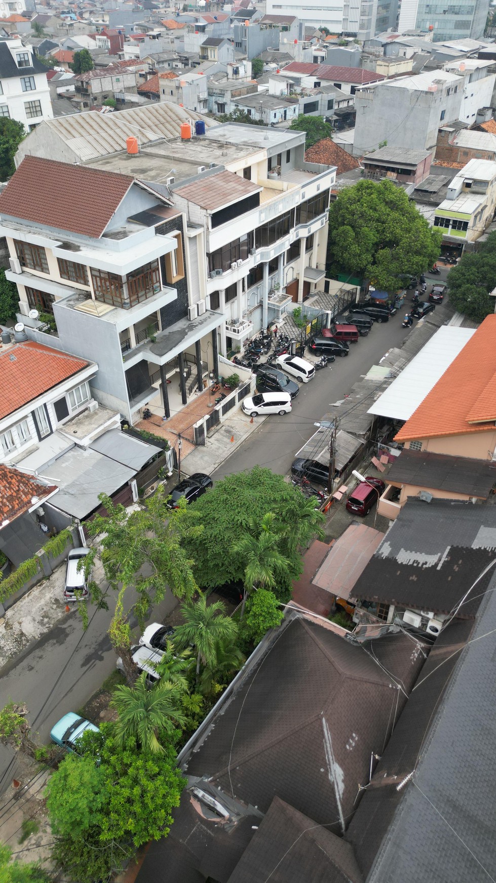 RUKO 4 lantai di Jl Padang, Setiabudi, Jakarta Selatan