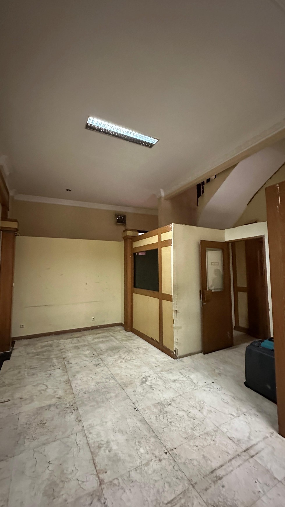RUKO 4 lantai di Jl Padang, Setiabudi, Jakarta Selatan