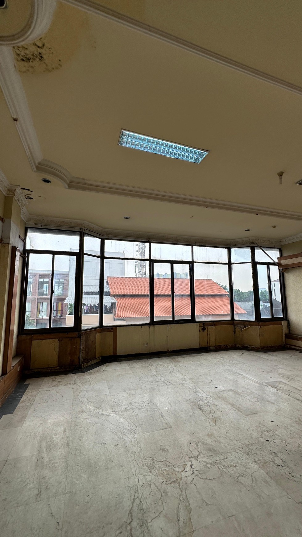 RUKO 4 lantai di Jl Padang, Setiabudi, Jakarta Selatan